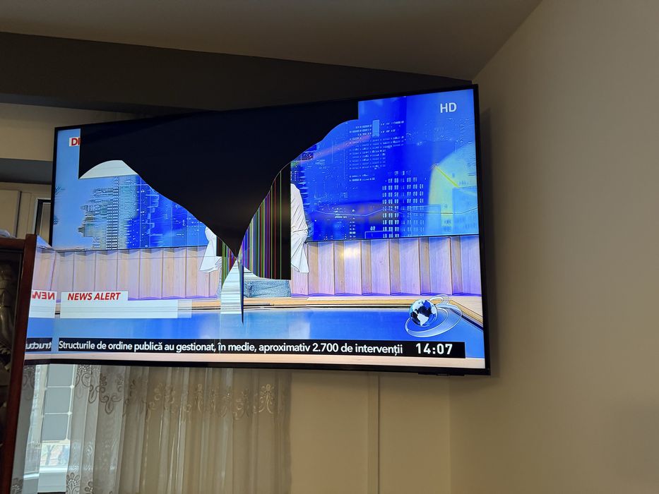 Televizor SAMSUNG QLED 50Q7F2 pentru piese