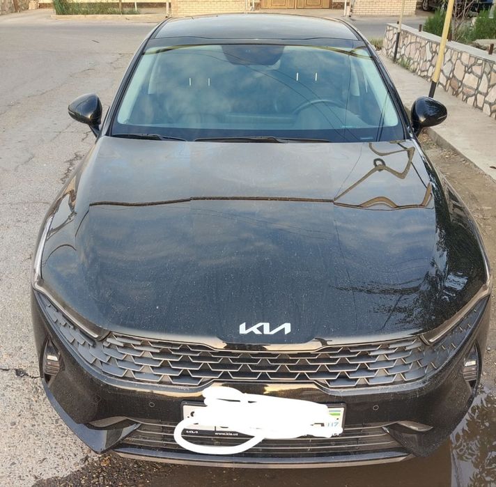 Автомобиль KIA K5