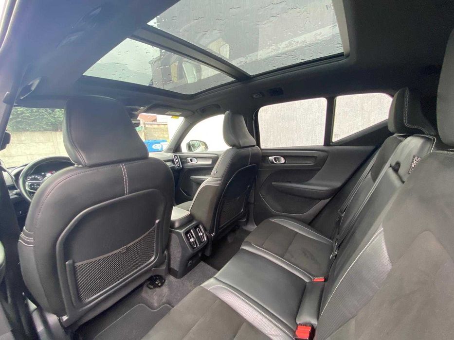 Volvo XC 40 R-Design in stare excelenta - direct proprietar