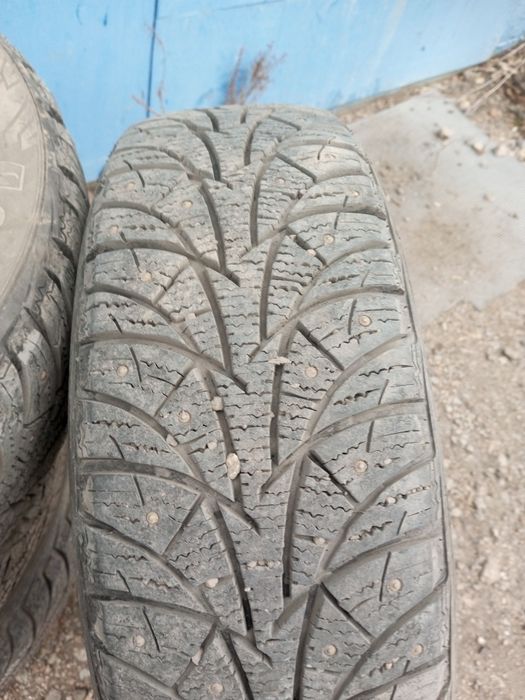 Продам зимние шины на 15