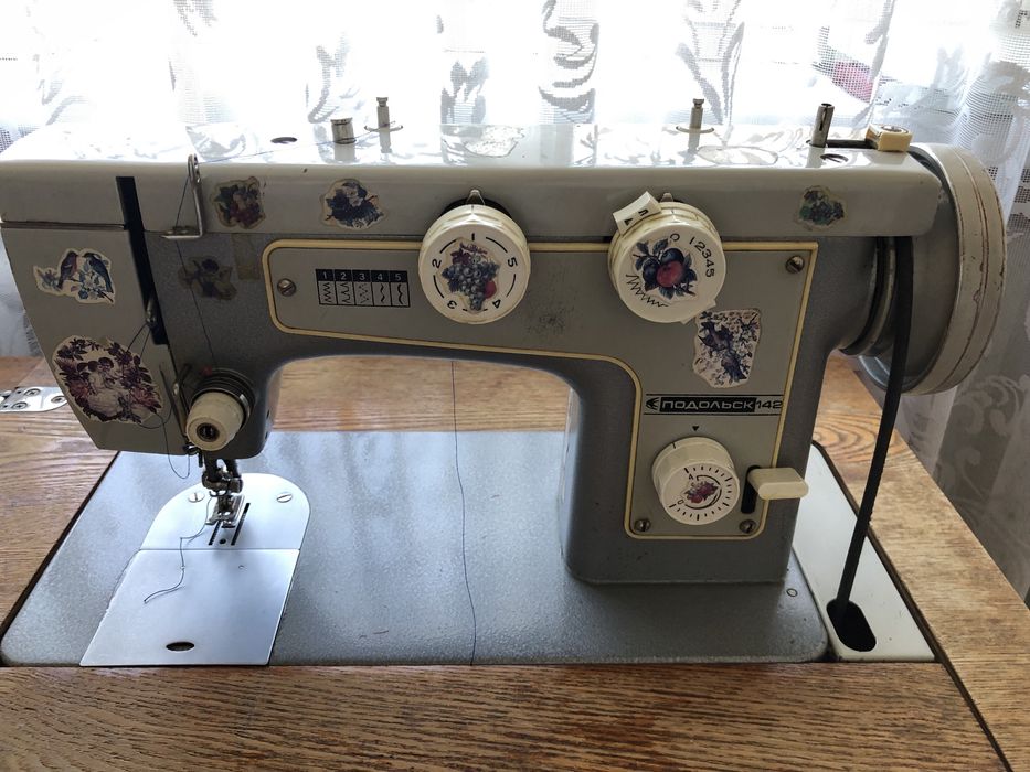 Швейная машинка ПОДОЛЬСК 142