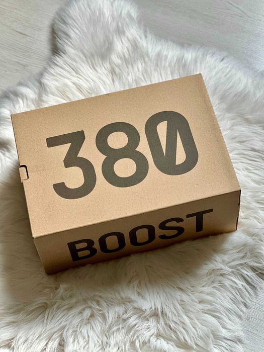 Yeezy Boost 380 Onyx - Черно Yeezy - Размер 42.5 - 100% ОРИГИНАЛНИ