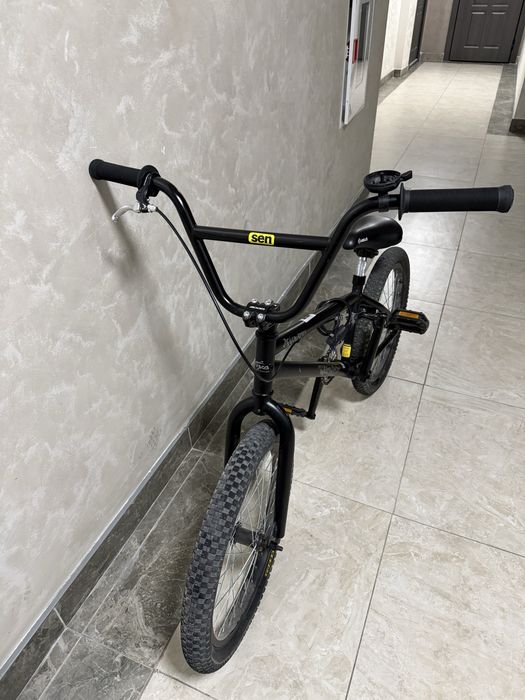 Велосипед BMX трюковой