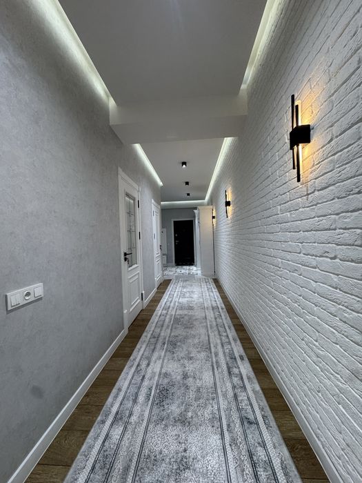 Красный дом 8этаж 3х комнатная квартира