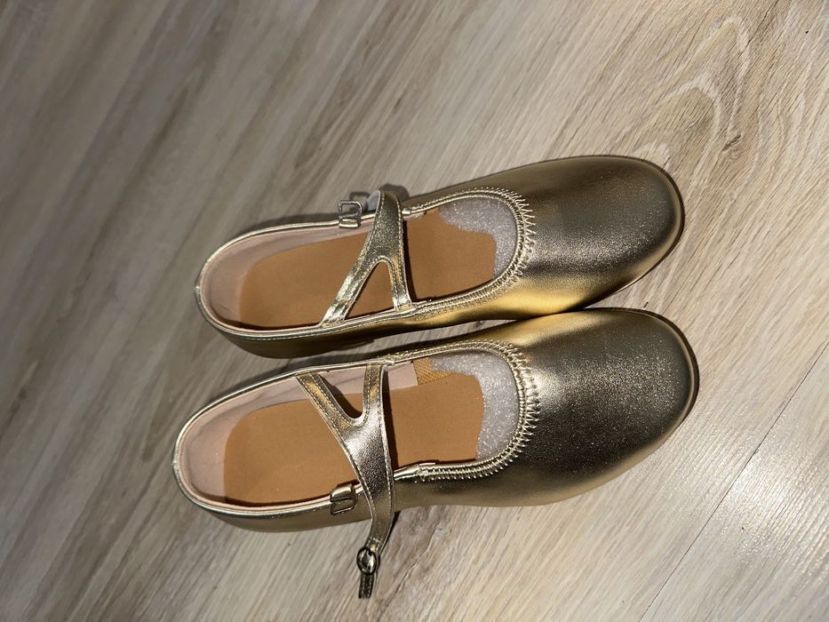 Танцевалный туфли золото