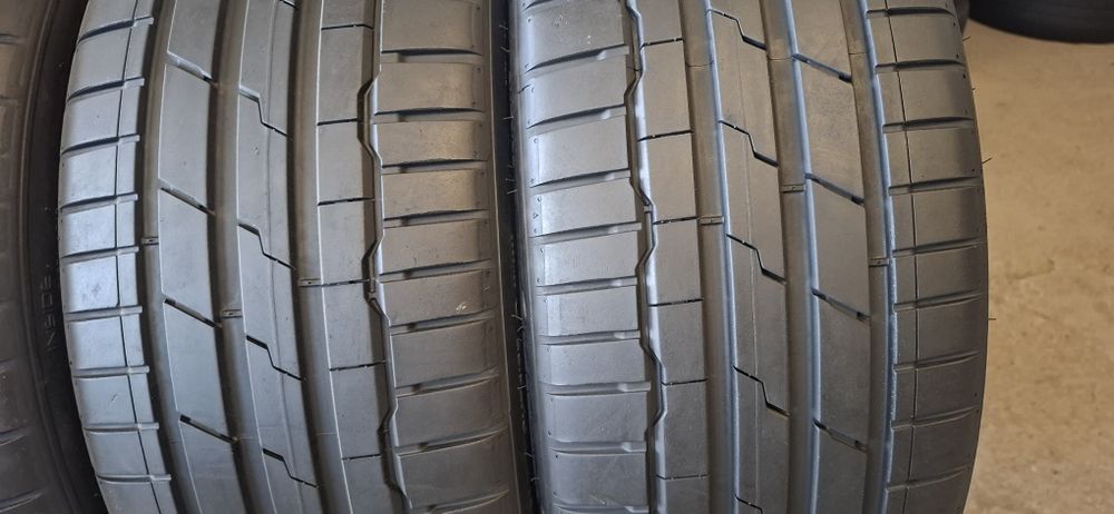 2 Anvelope vară 225 35 20 R20 Hankook