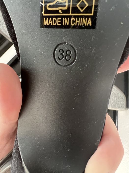 Papuci cu fundițe mărime 38