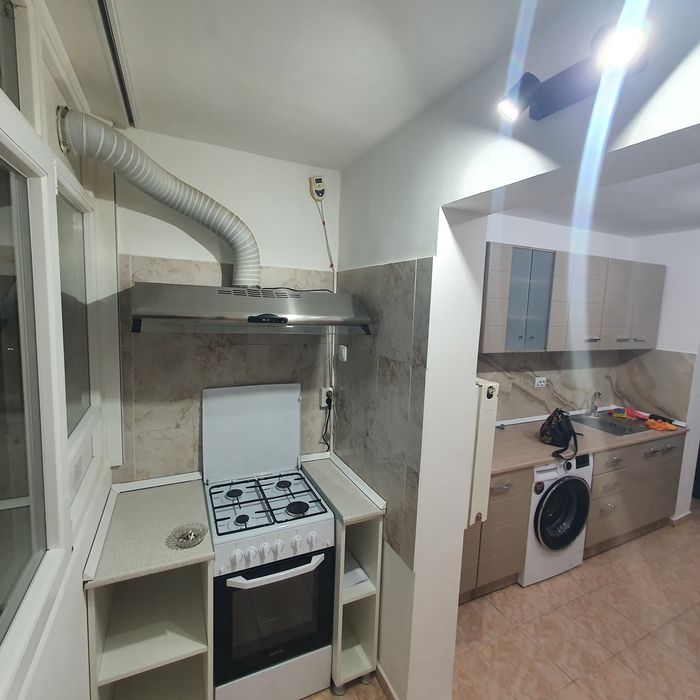 Apartament metrou Gorjului