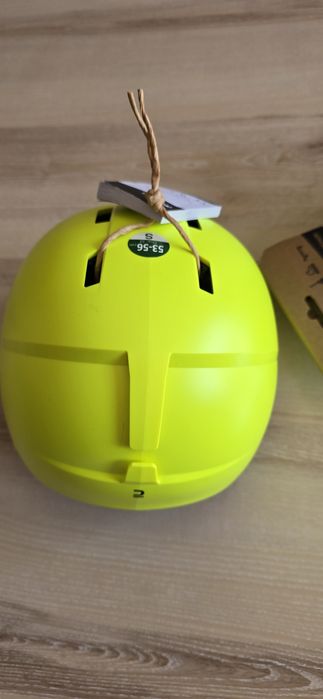 Нова Каска за ски