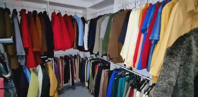 Haine (aproape) NOI Second Hand, curate, parfumate si bine sortate