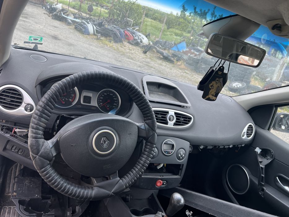 Рено Клио 3 (1.5dCi ) на части