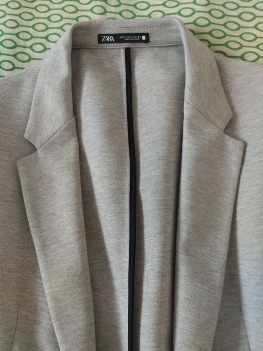 Продавам почти ново сако ZARA