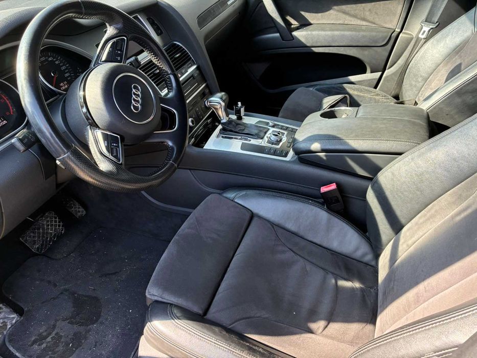 Джип Audi Q7 S line