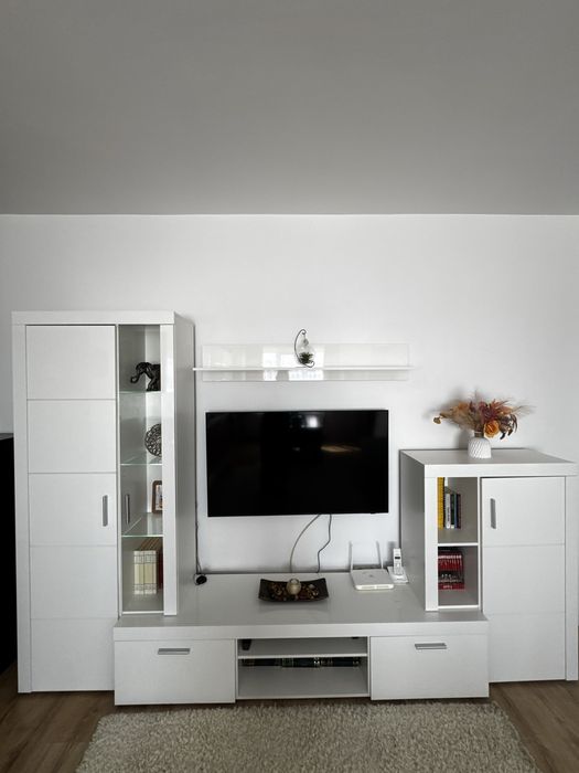 Vand apartament 3 camere cu loc de parcare in Turnisor, cartier Alma
