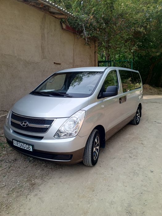 Hyundai Grand Starex