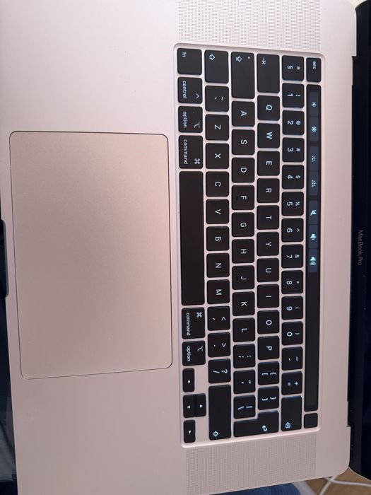 Macbook pro 2019, 16inch, 16GB Ram
