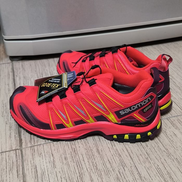 Bocanci munte, drumetie, trekking shoes Salomon, marime 39.5