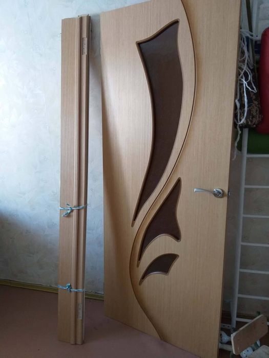 Дверь с коробкой в сборе !!!