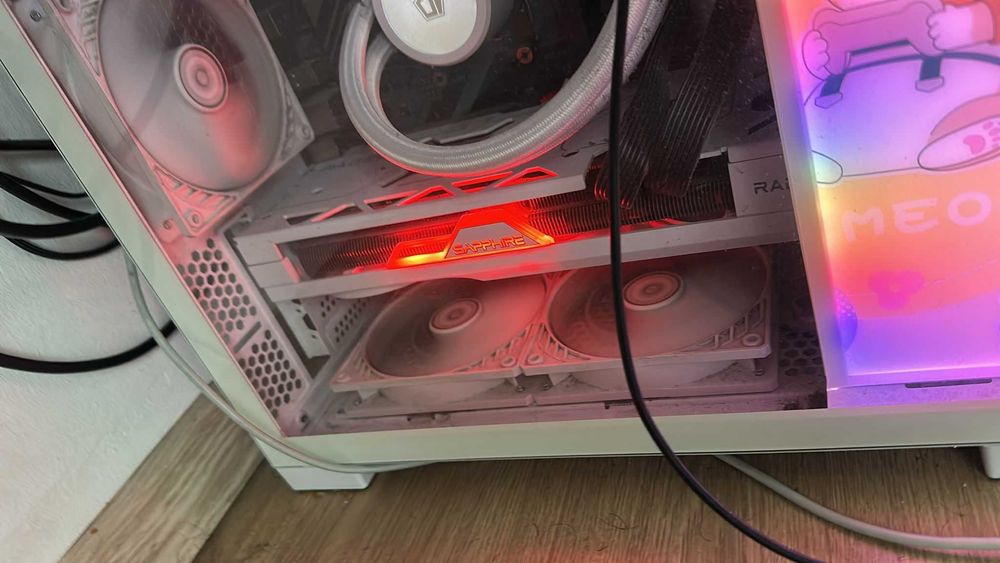 Placa Video saphire pure AMD radeon RX 7700 XT