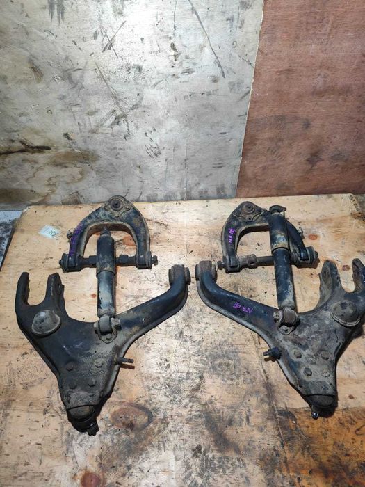 Рычаг передний верхний нижний левый правый Mitsubishi Pajero 2