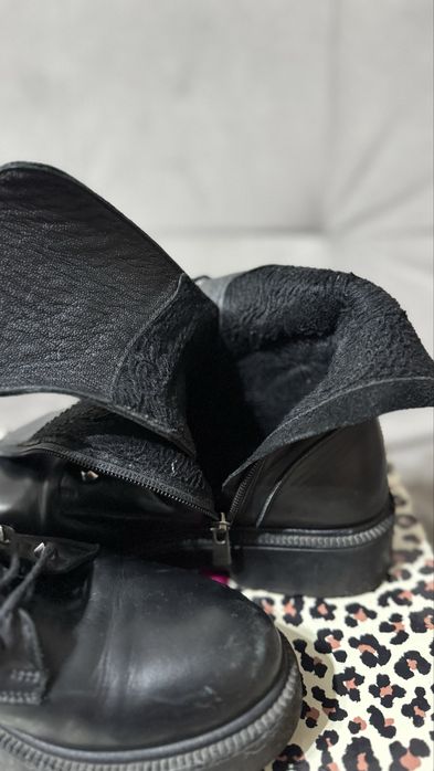 Продам сапожки женские