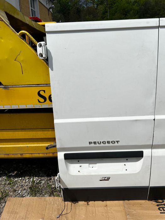 Usa / usi batante spate duba Peugeot Boxer Citroen Jumper Fiat Ducato fabricatie 2017 modelul scund / mic