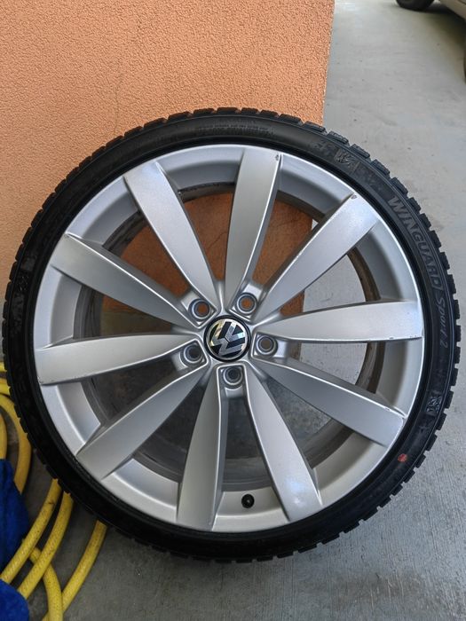 Оригинални Lugano 5 112 19" с перфектни зимни гуми 235 35