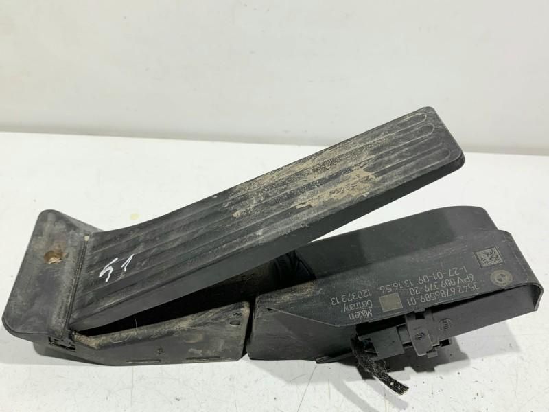 Pedala acceleratie BMW Seria 1 LCI E81,E87 6786589 1.6 benzina cutie m