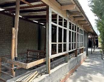 Туркистон 1 уй. Сотилади 30 сотка. Кукон Мерседес, АлокаБанк оркасида