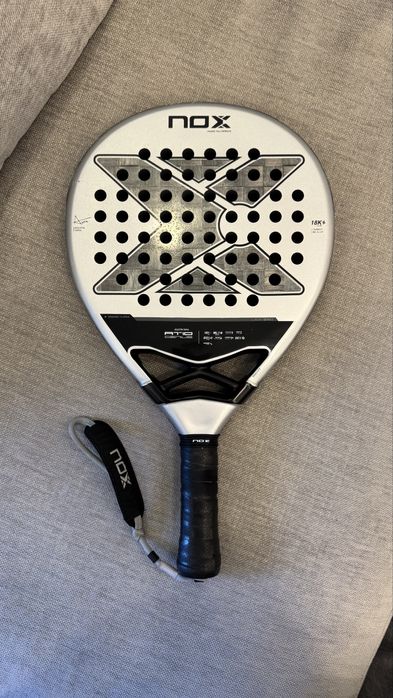 Racheta Paleta Padel Nox AT10 18K