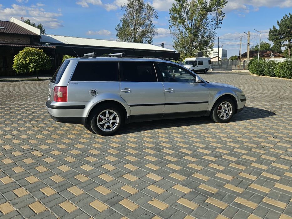 VOLKSWAGEN Passat 0 — imagine 3