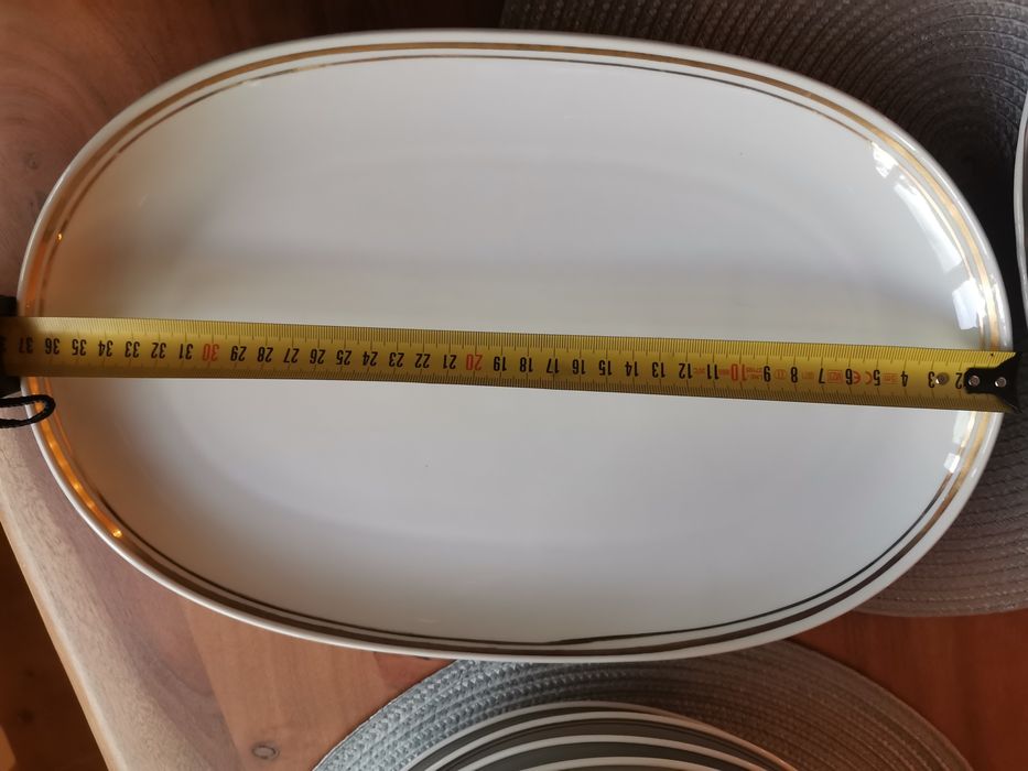 Български порцеланов сервиз