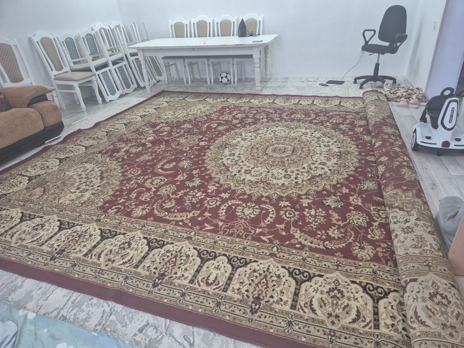 Ковер б/у размером на 4/5