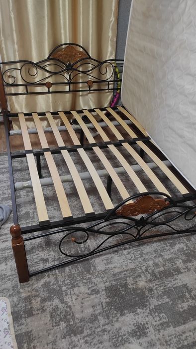 Продам кровать двуспальная