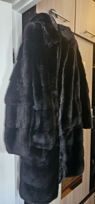 Продаётся срочно норковая шуба