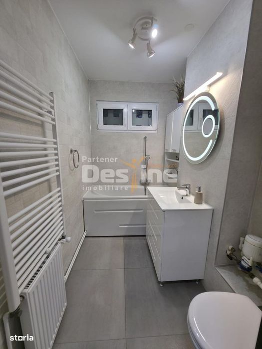Apartament 3 Camere Semidecomandat  Mobilat