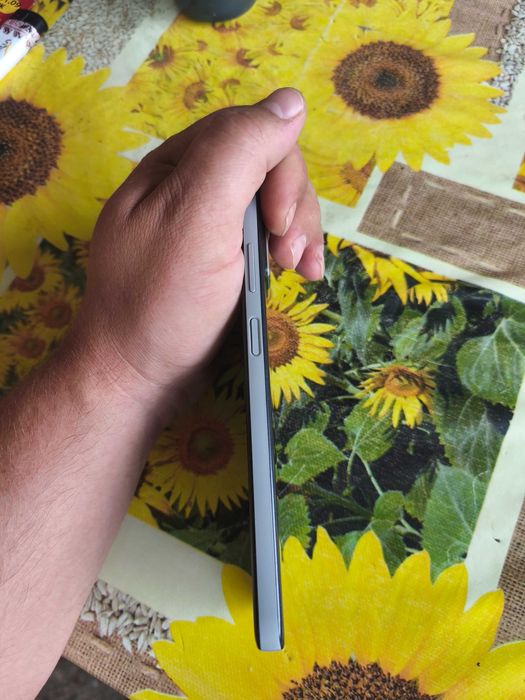 Nokia G22 телефон