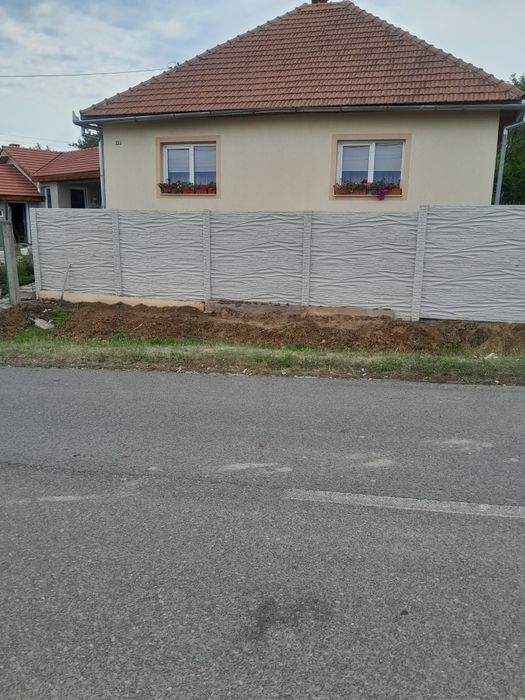 Garduri din beton prefabricate
