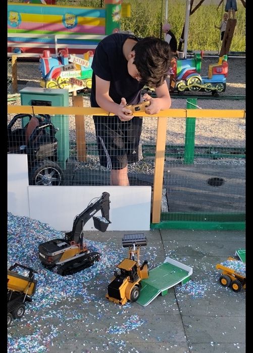 Радиоуправляемые модели спецтехики. Мишинки на пульте