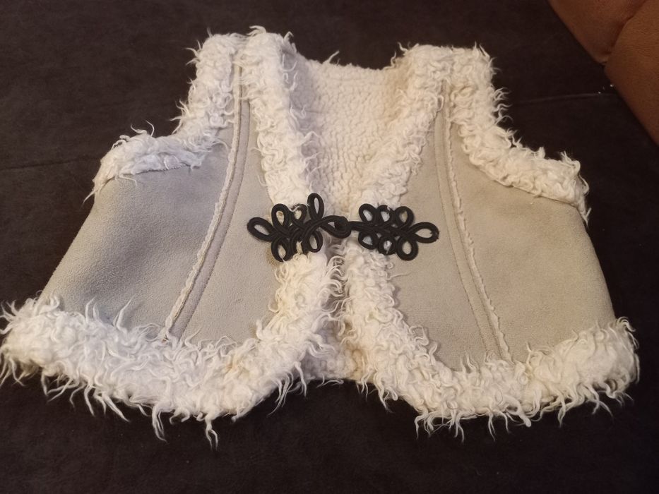 Costum tradițional baiat 3-6 luni cu vesta