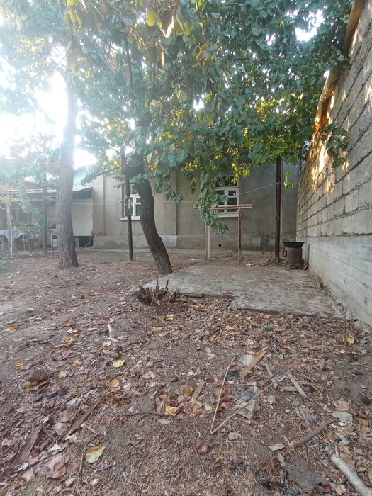 Продам дом в Кибрае. Не далеко от центра