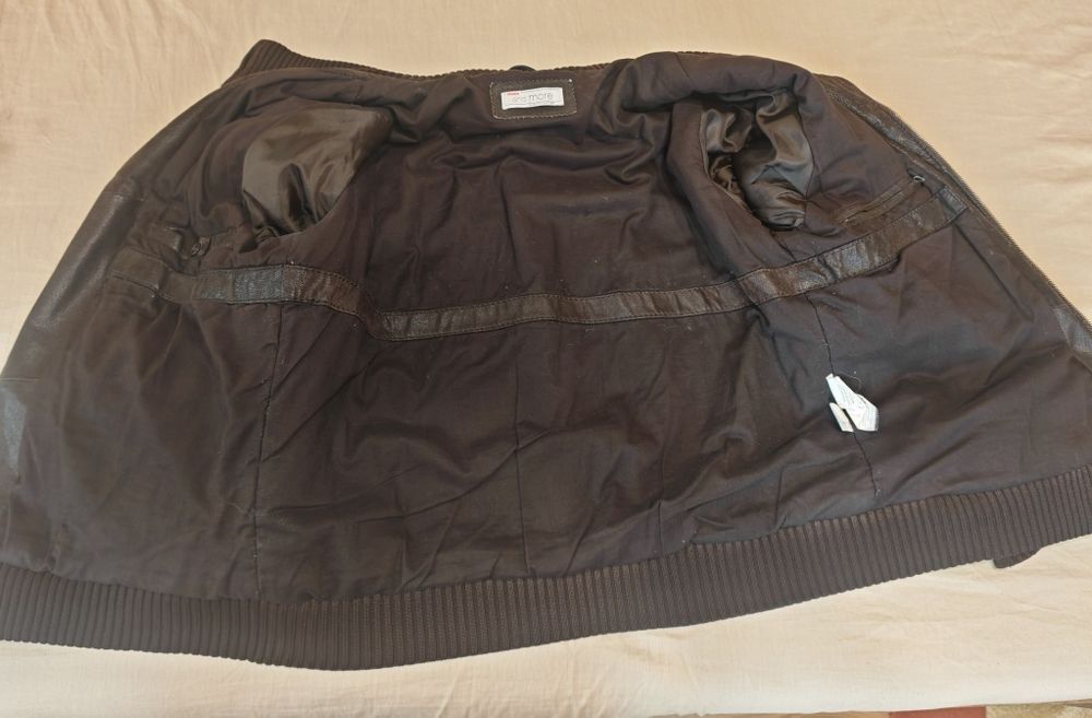 Vând geaca piele BATA, maro trufa ciocolată