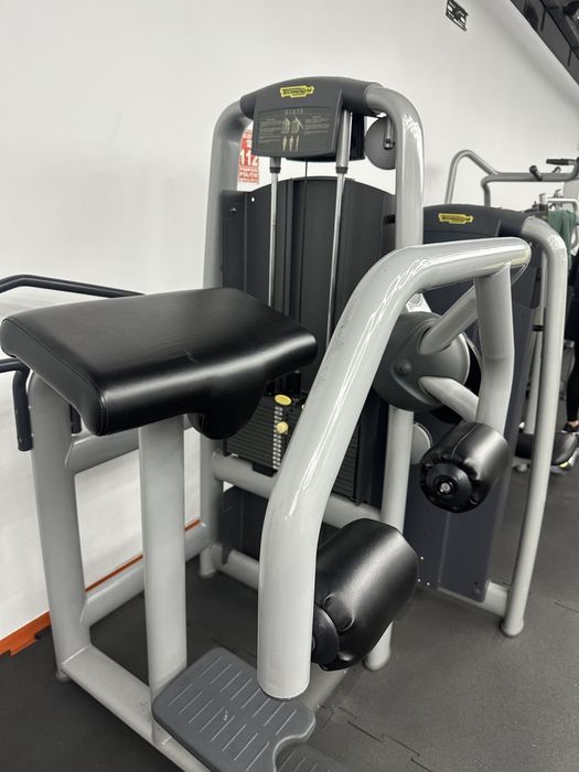 Technogym Selection – pachet 6 aparate picioare și fesieri