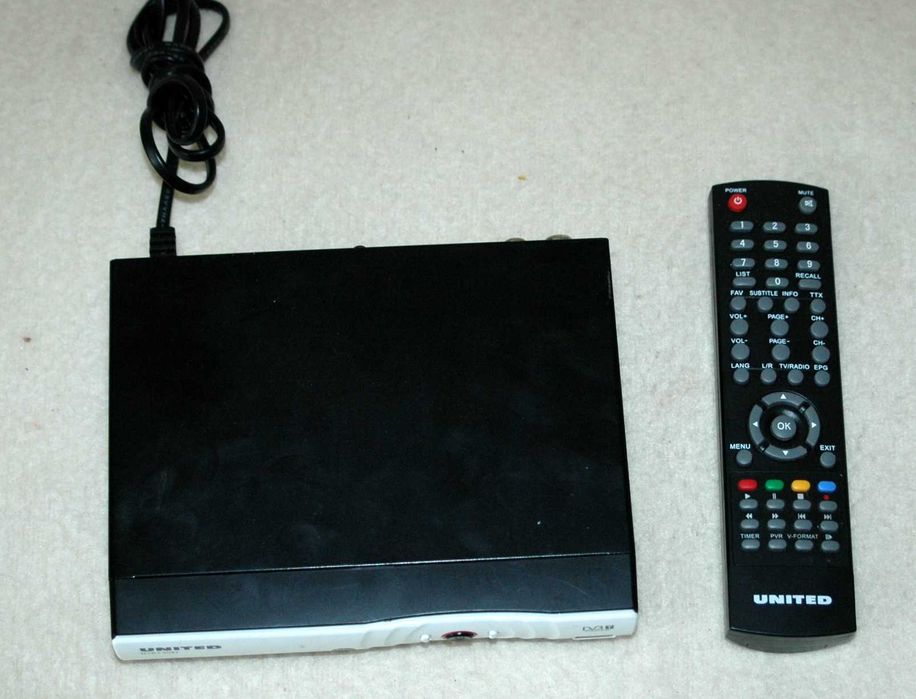Decodor digital UNITED dvbt 9082 ZAPPPER cu player USB + telecomanda