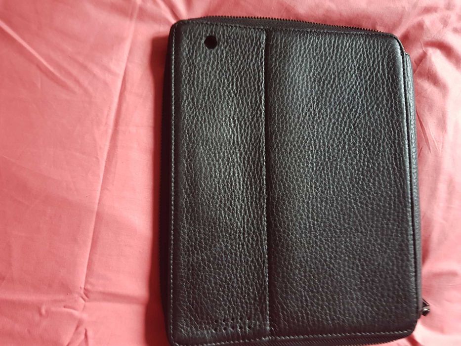 чехол для  айпад про кожанный  и   планшета