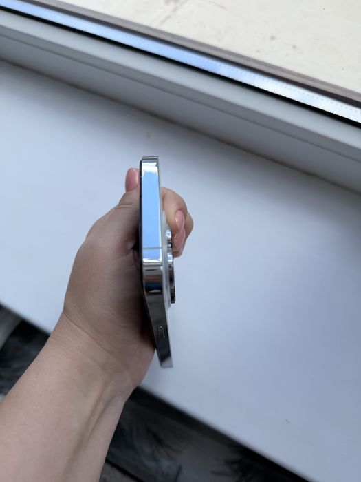 Продам iPhone 14 pro