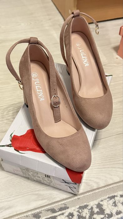 Продам женские туфли. Размер 36