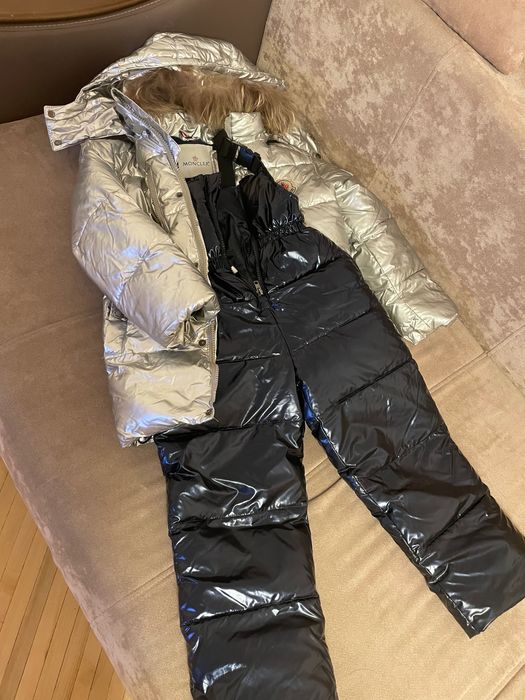 Продам комбинезон на мальчика