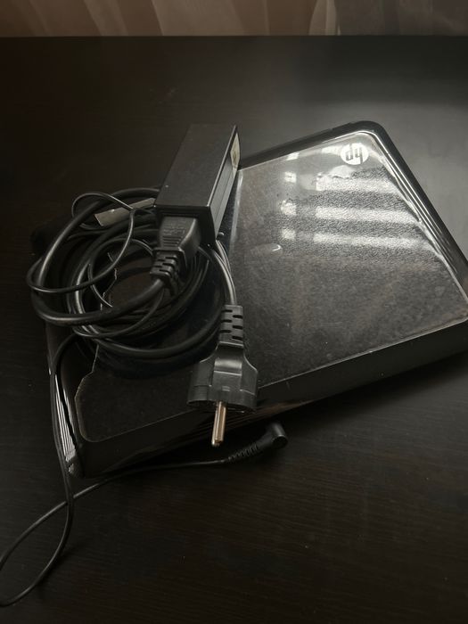 Мини лаптоп HP (Hewlett Packard)