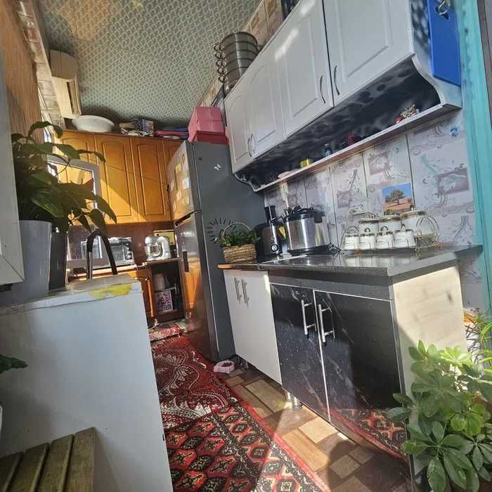 Шарк-1 томондан 2-хонали квартира сотилади